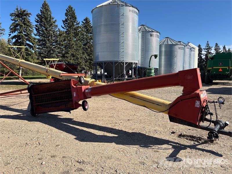 Westfield 1370 13 in x 70 ft Swing Grain Auger Transportna oprema