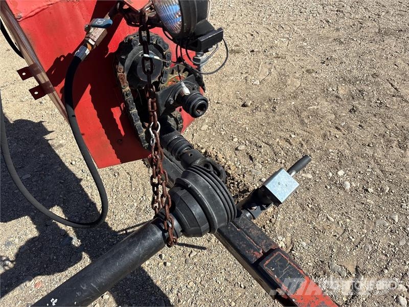 Westfield 1370 13 in x 70 ft Swing Grain Auger Transportna oprema