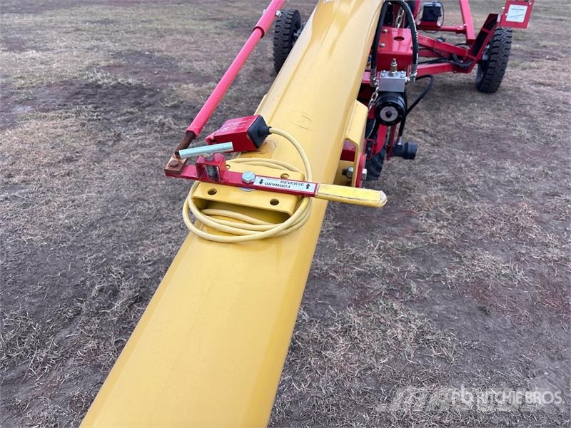 Westfield 8 in x 46 ft Grain Auger (Unused) معدات نقل