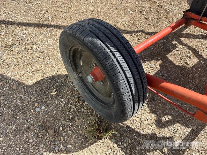 Westfield J207-41 7 in x 41 ft Grain Auger 운반 장비
