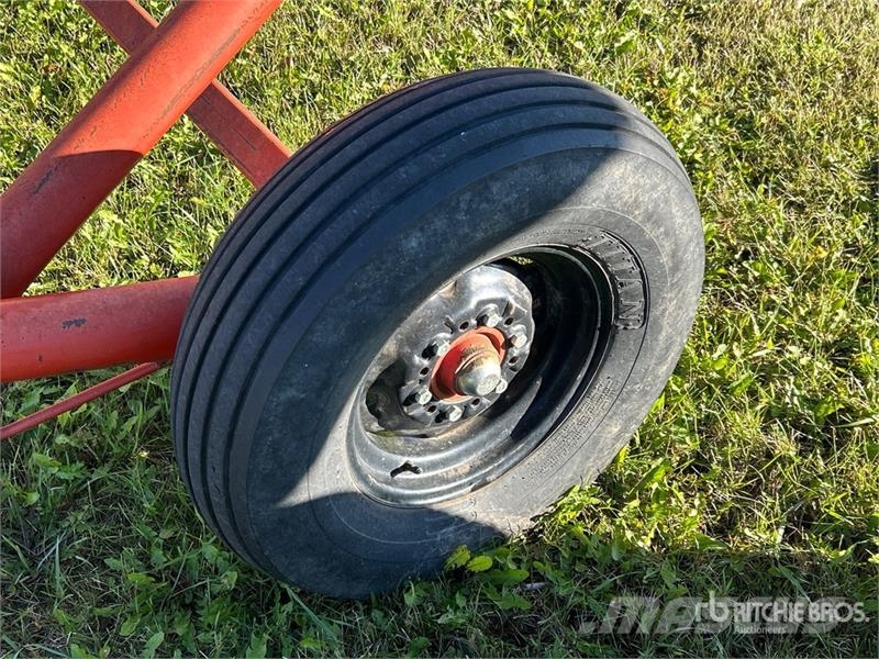 Westfield MK 130-71 Dopravní zařízení