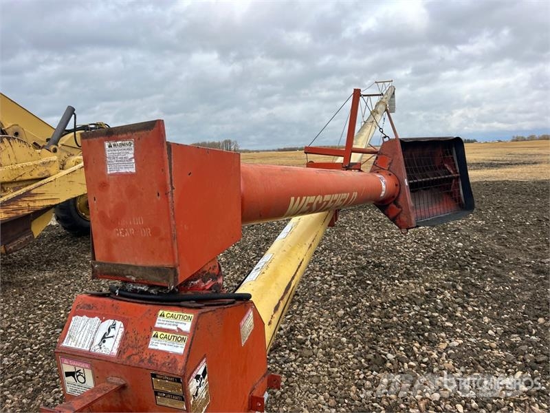 Westfield MK100-61 10 in x 61 ft Swing Grain Auger Förderbänder