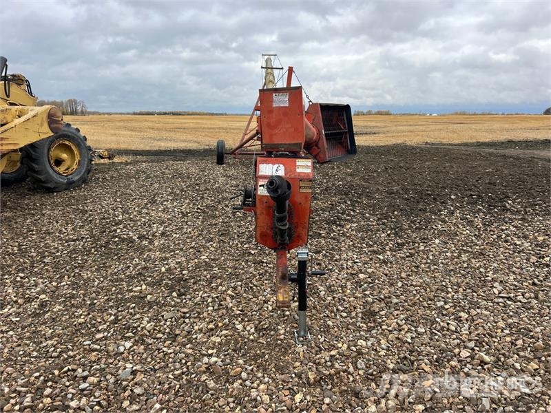 Westfield MK100-61 10 in x 61 ft Swing Grain Auger Förderbänder