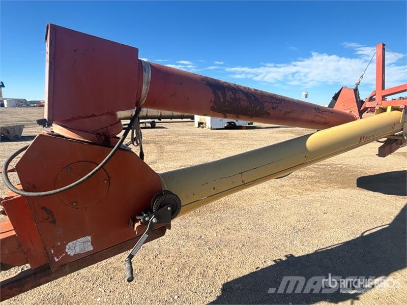 Westfield MK100-61 10 in x 61 ft Swing Grain Auger Viljan kuljettimet