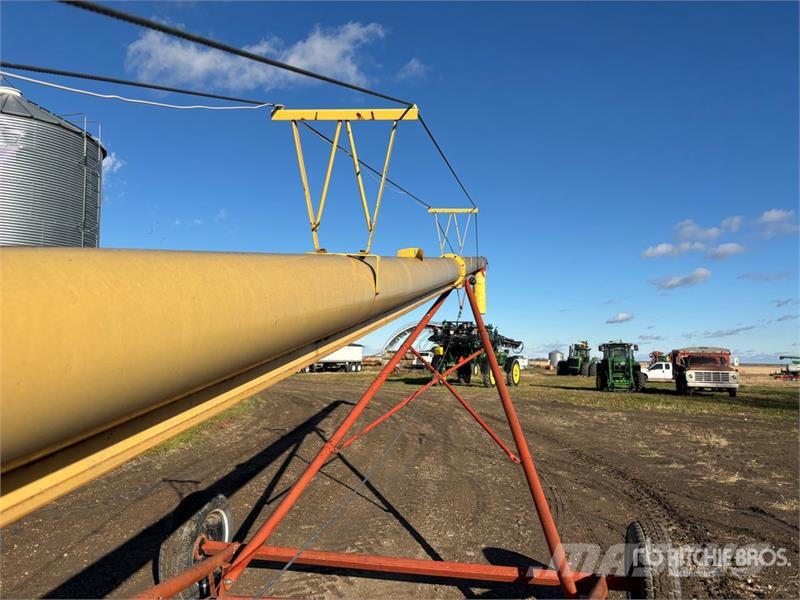 Westfield MK100-61 10 in x 61 ft Swing Grain Auger Transportna oprema