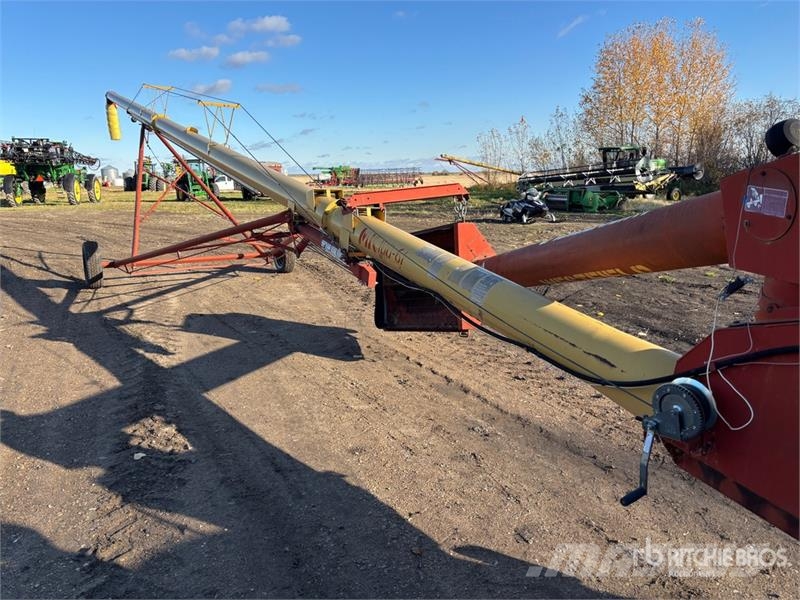 Westfield MK100-61 10 in x 61 ft Swing Grain Auger Transportna oprema