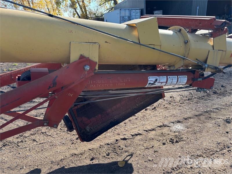Westfield MK100-61 10 in x 61 ft Swing Grain Auger Transportna oprema