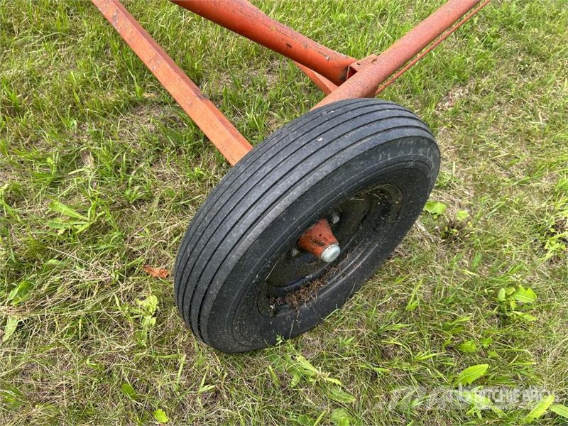 Westfield MK100-61 10 in x 61 ft Swing Grain Auger Conveyor equipment