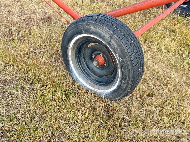 Westfield MK100-61 10 in x 61 ft Swing Grain Auger Транспортне обладнання
