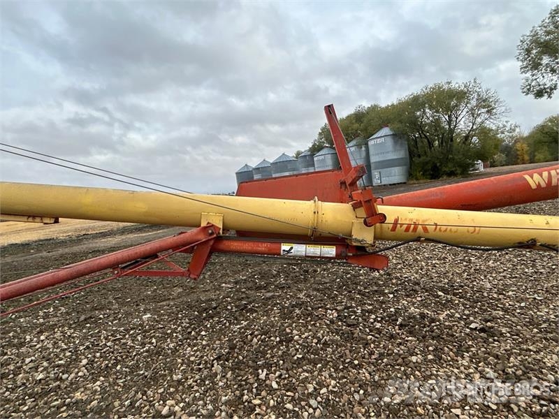 Westfield MK100-61 10 in x 61 ft Swing Grain Auger Förderbänder