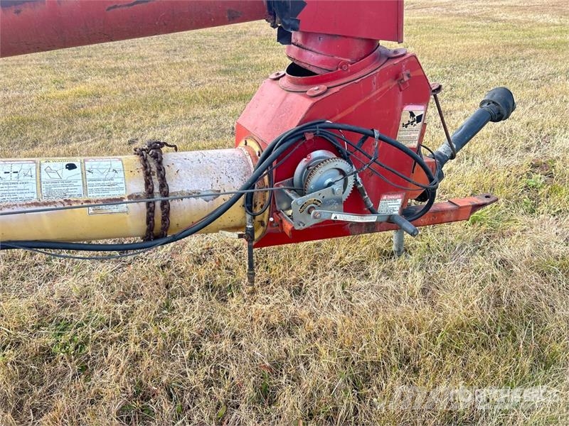 Westfield MK100-61 10 in x 61 ft Swing Grain Auger Транспортне обладнання