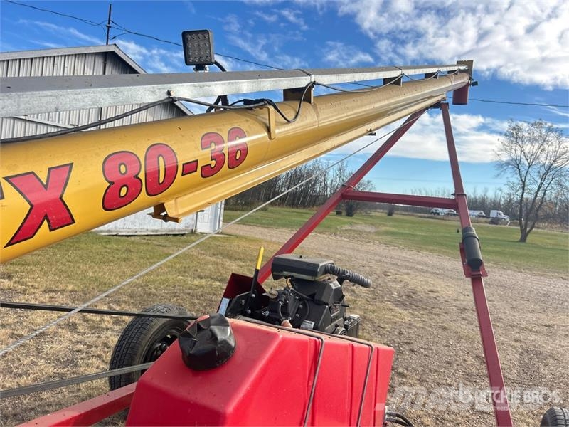 Westfield STX 80-36 36 ft Grain Auger Транспортне обладнання