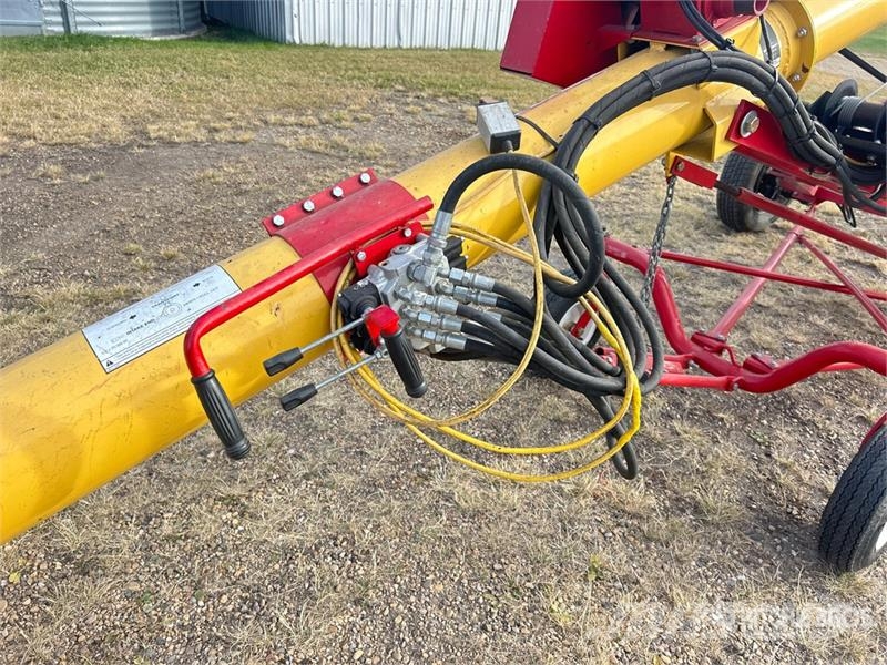 Westfield STX 80-36 36 ft Grain Auger Транспортне обладнання