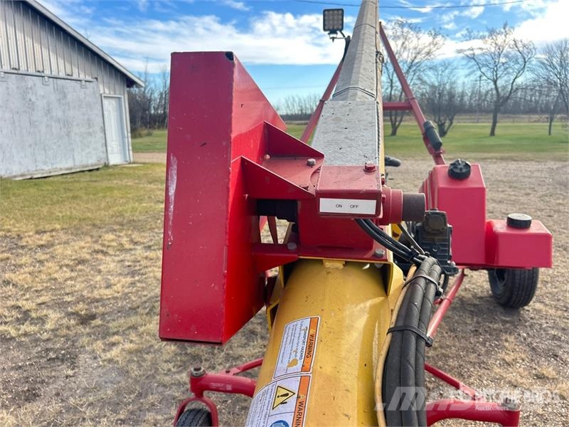 Westfield STX 80-36 36 ft Grain Auger Транспортне обладнання