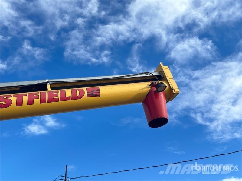 Westfield STX 80-36 36 ft Grain Auger Транспортне обладнання