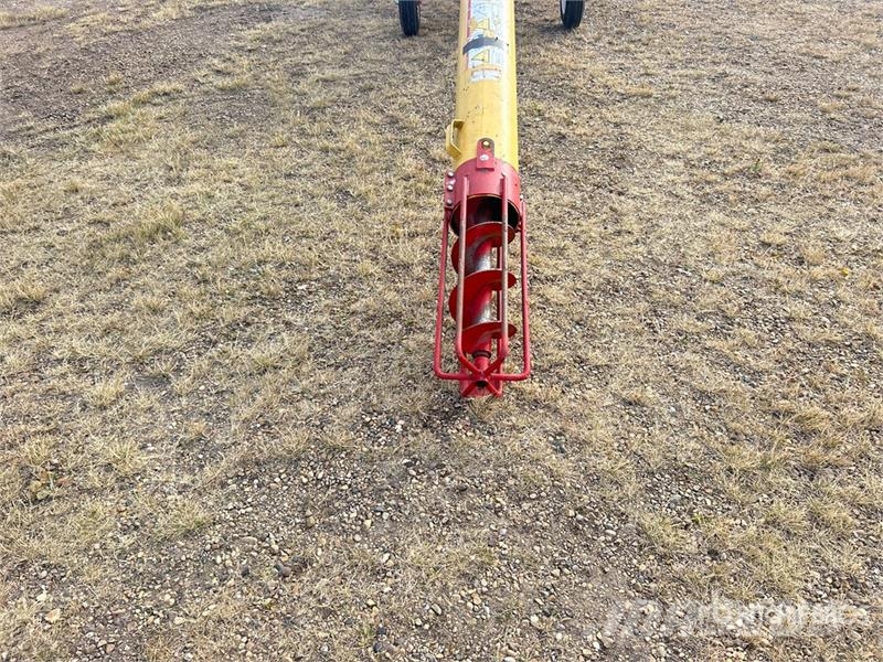Westfield STX 80-36 36 ft Grain Auger Транспортне обладнання