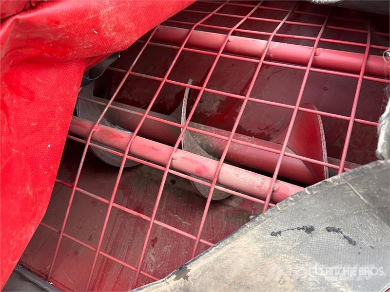 Westfield UTX 10 in x 44 ft U-Trough (demo) Grain Auger Viljan kuljettimet
