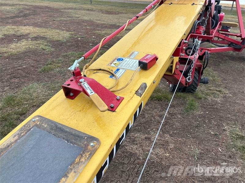 Westfield UTX 10 in x 44 ft U-Trough (demo) Grain Auger Viljan kuljettimet