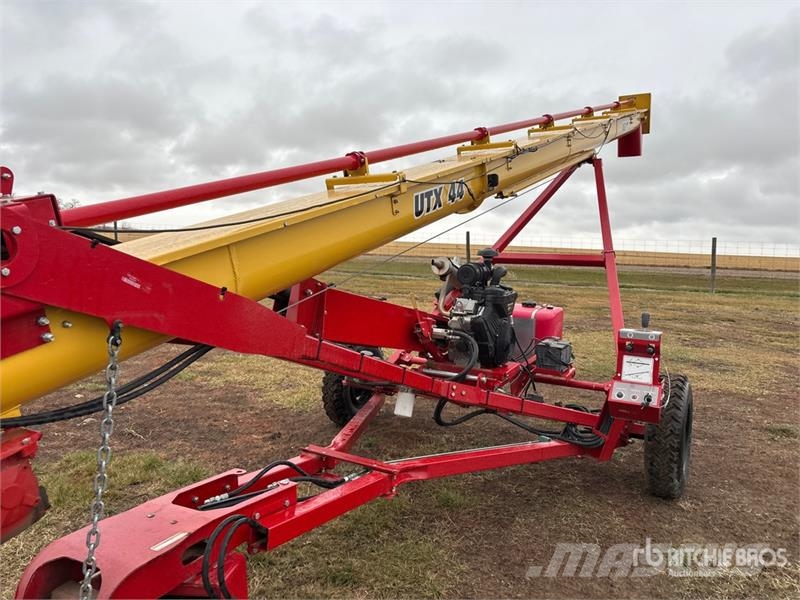 Westfield UTX 10 in x 44 ft U-Trough (demo) Grain Auger Viljan kuljettimet