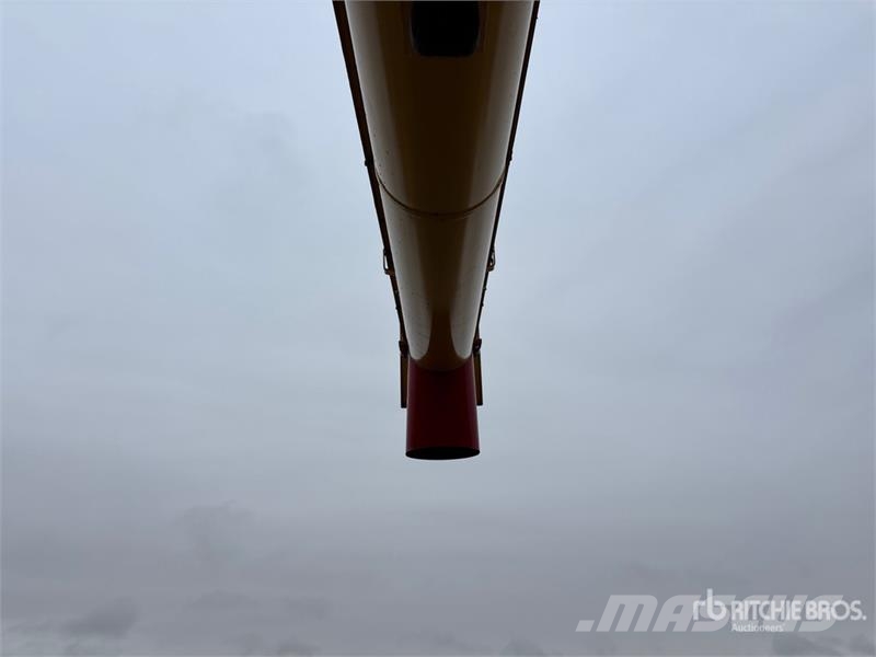 Westfield UTX 10 in x 44 ft U-Trough Grain Auger (Unused) معدات نقل