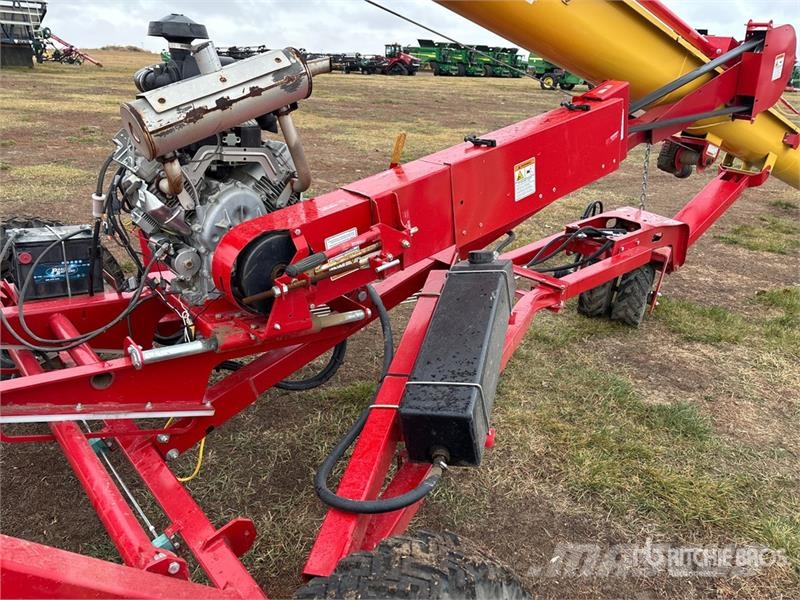 Westfield UTX 10 in x 44 ft U-Trough (demo) Grain Auger Viljan kuljettimet