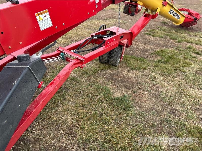 Westfield UTX 10 in x 44 ft U-Trough (demo) Grain Auger Viljan kuljettimet