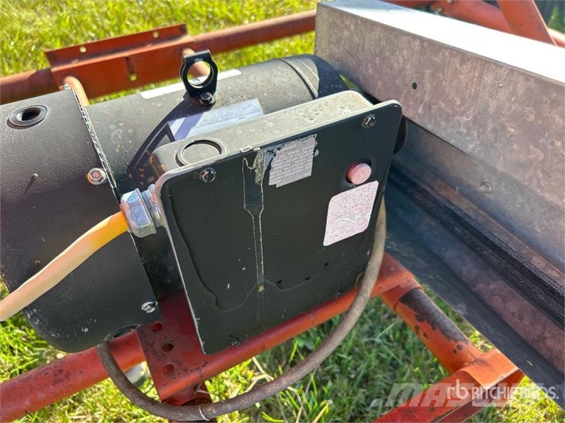 Westfield WR70 7 in x 51 ft Grain Auger Attrezzature di trasporto