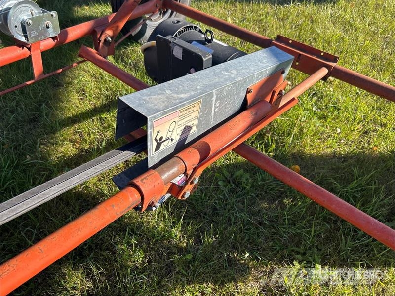 Westfield WR70 7 in x 51 ft Grain Auger Attrezzature di trasporto
