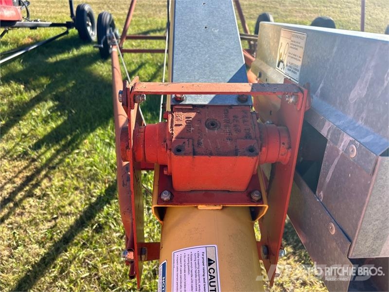 Westfield WR70 7 in x 51 ft Grain Auger Attrezzature di trasporto