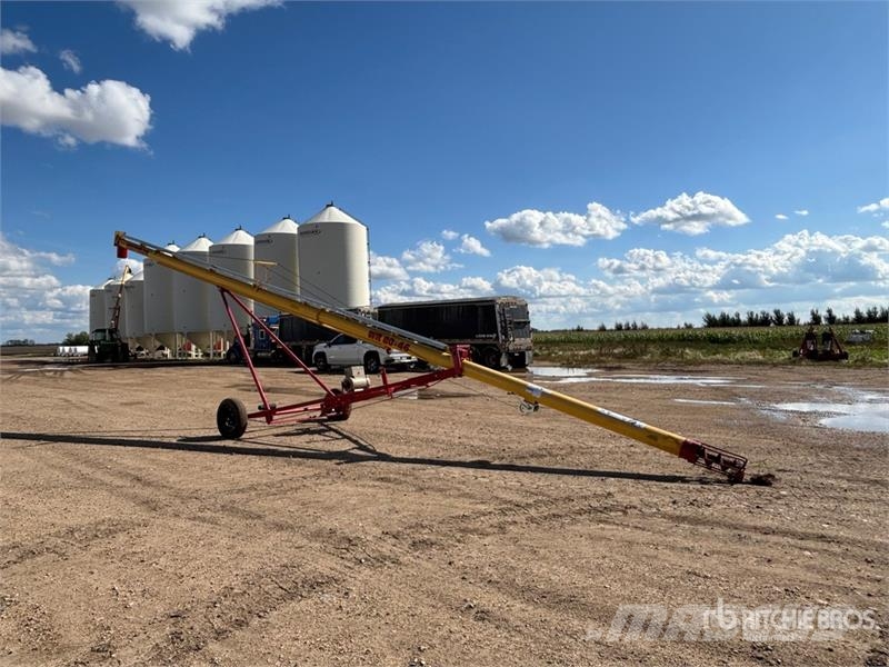 Westfield WR80-46 8 in x 46 ft Grain Auger معدات نقل