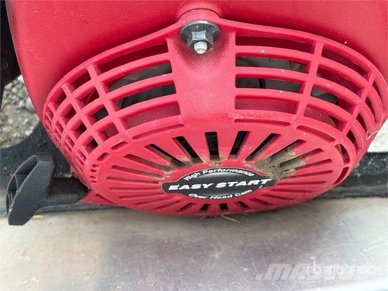 Westward 41 in Lawn Sweeper ماكينات زراعية - غير ذلك