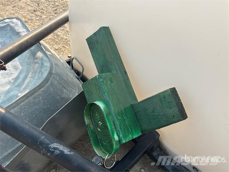 Westward 41 in Lawn Sweeper ماكينات زراعية - غير ذلك