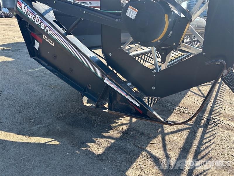 Westward 9250 30 ft Swather Windrower Segadoras hileradoras
