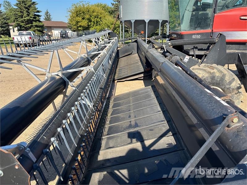Westward 9250 30 ft Swather Windrower Segadoras hileradoras