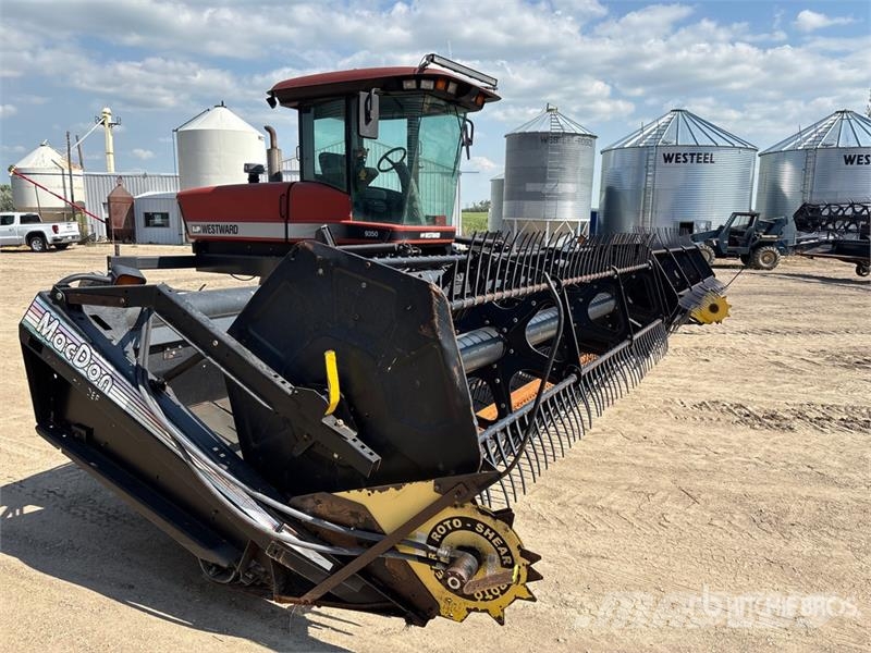 Westward 9350 30 ft Swather Windrower Segadoras hileradoras