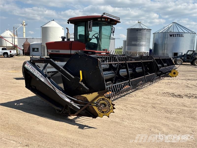 Westward 9350 30 ft Swather Windrower Segadoras hileradoras