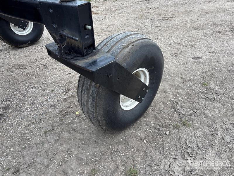 Westward 9352I 30 ft Swather Windrower محشات