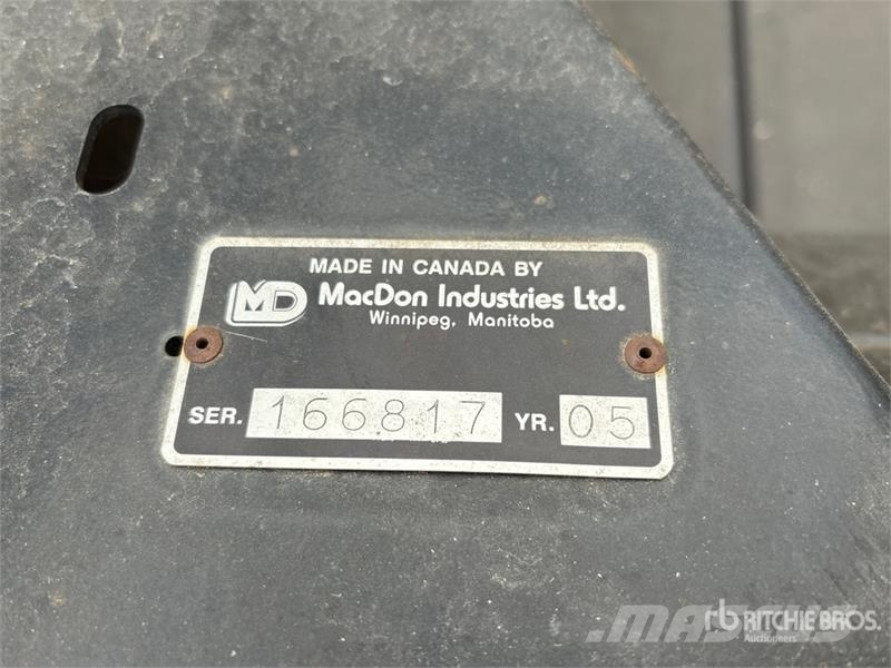 Westward 9352I 30 ft Swather Windrower محشات