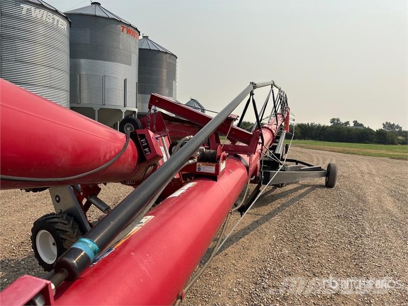 Wheatheart 13 in x 84 ft Swing Grain Auger Transportbånd