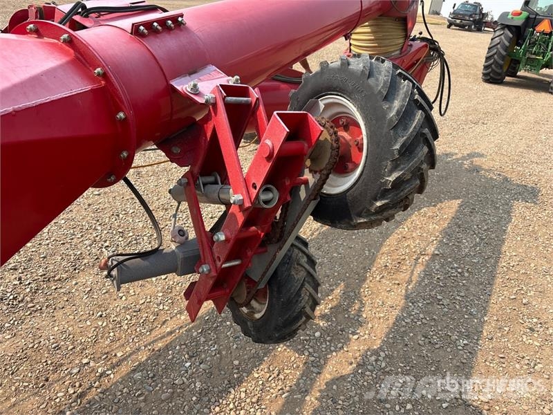 Wheatheart 13 in x 84 ft Swing Grain Auger Transportbånd