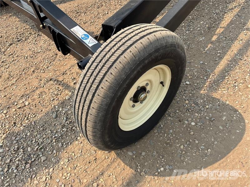 Wheatheart 13 in x 84 ft Swing Grain Auger Transportbånd