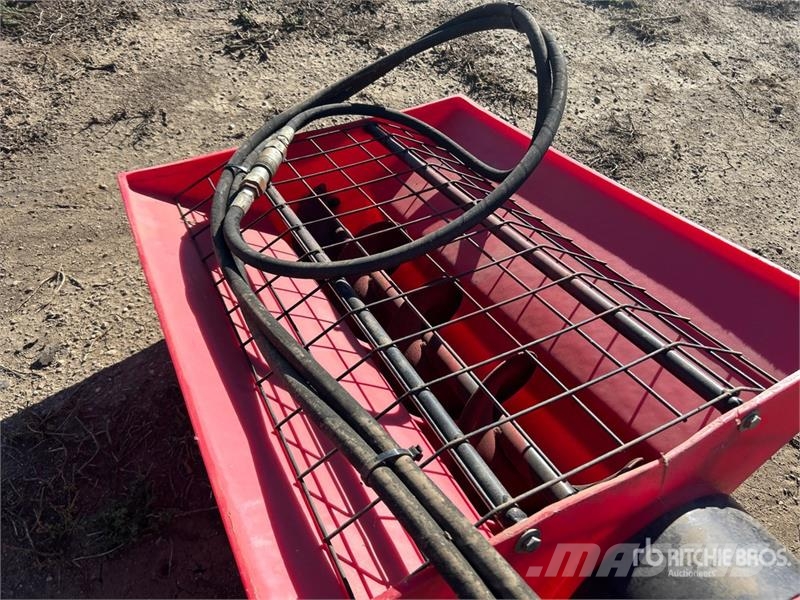 Wheatheart 9 in x 7 ft Hydraulic Transfer Grain Auger Транспортне обладнання