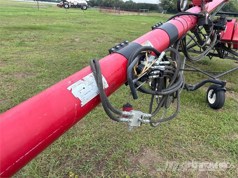 Wheatheart R8-46 8 in x 46 ft Grain Auger 운반 장비