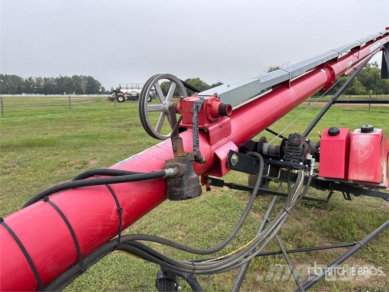 Wheatheart R8-46 8 in x 46 ft Grain Auger 운반 장비
