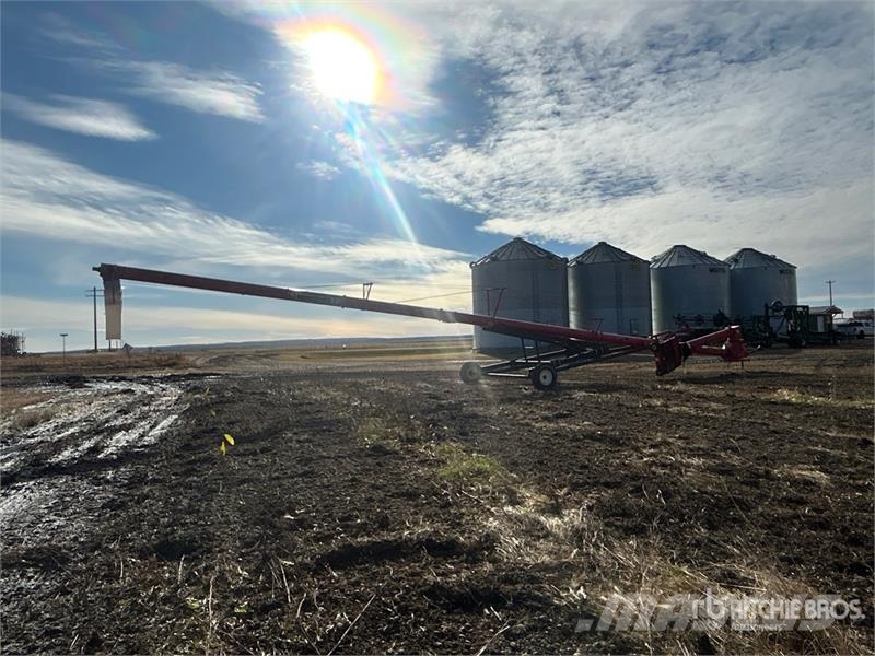Wheatheart SA1371 13 in x 71 ft Swing Grain Auger Szállító berendezések