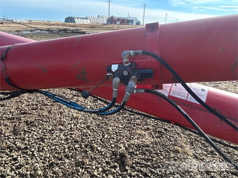 Wheatheart SA1371 13 in x 71 ft Swing Grain Auger Szállító berendezések