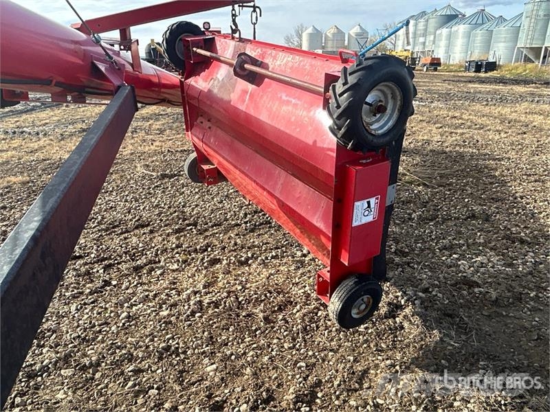 Wheatheart SA1371 13 in x 71 ft Swing Grain Auger Szállító berendezések
