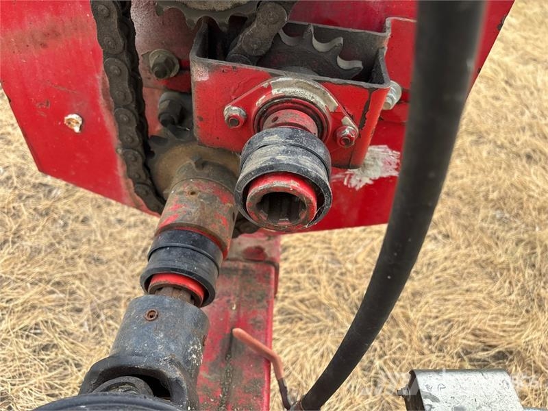 Wheatheart SA1371 13 in x 71 ft Swing Grain Auger Material de transporte