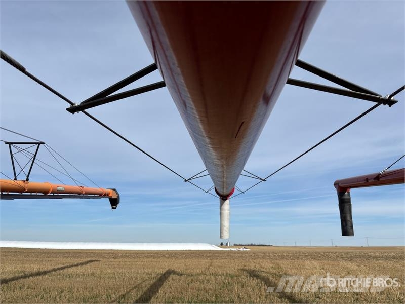 Wheatheart X130-84 13 in x 84 ft Swing Grain Auger Szállító berendezések