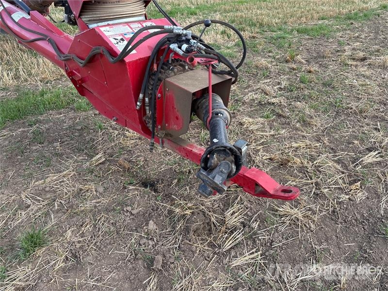 Wheatheart X130-84 13 in x 84 ft Swing Grain Auger Szállító berendezések